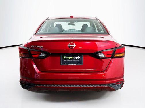 2025 Nissan Altima SV FWD