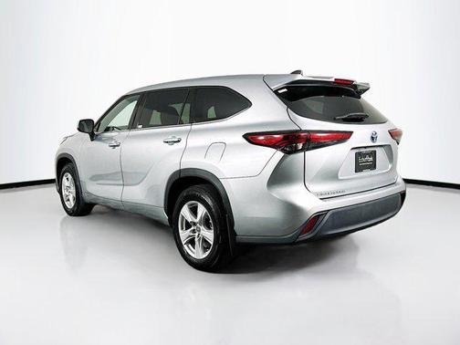 2022 Toyota Highlander Hybrid LE