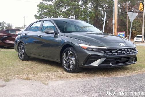 2025 Hyundai ELANTRA Limited