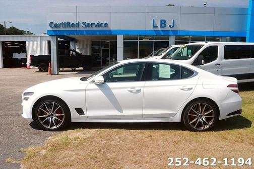 Uyuni White 2025 Genesis G70 2.5T