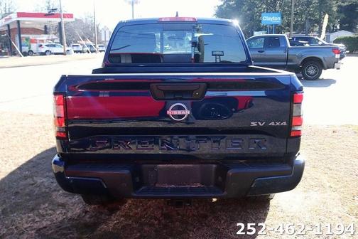 2023 Nissan Frontier SV