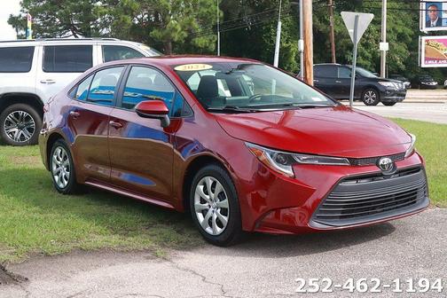 Pearl 2024 Toyota Corolla LE