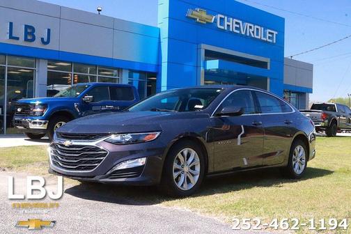 Night 2025 Chevrolet Malibu LT