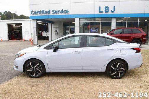 2025 Nissan Versa 1.6 SR