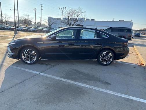 2025 Hyundai SONATA SEL