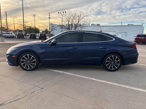 2021 Hyundai SONATA Limited