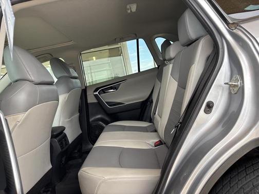 2021 Toyota RAV4 Limited