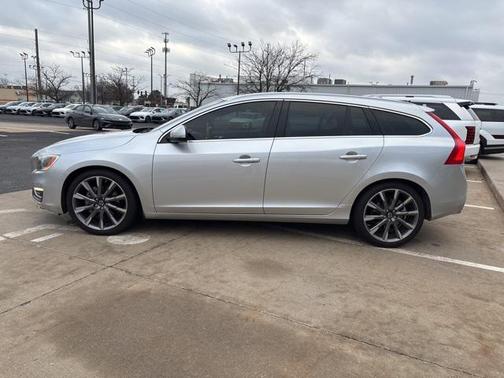 2015 Volvo V60 T5 Platinum