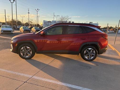 2025 Hyundai TUCSON SEL