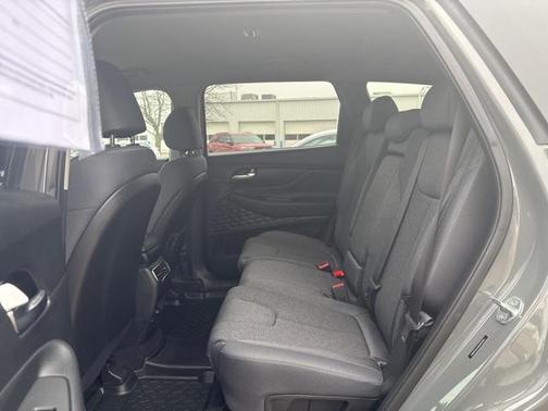 2022 Hyundai SANTA FE SE