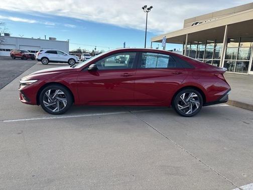 2025 Hyundai ELANTRA Sport