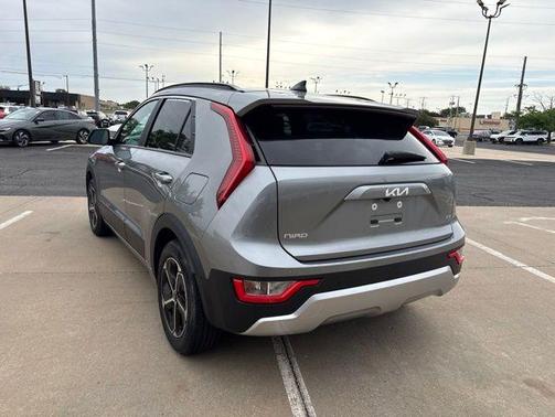 Steel Gray 2023 Kia Niro EX