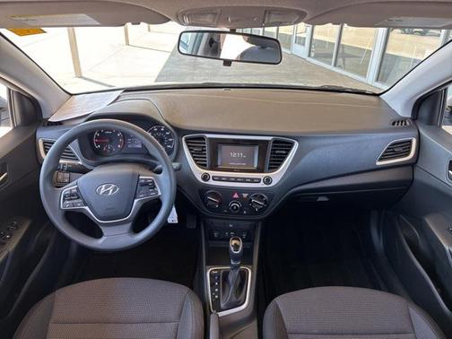 2022 Hyundai Accent SE
