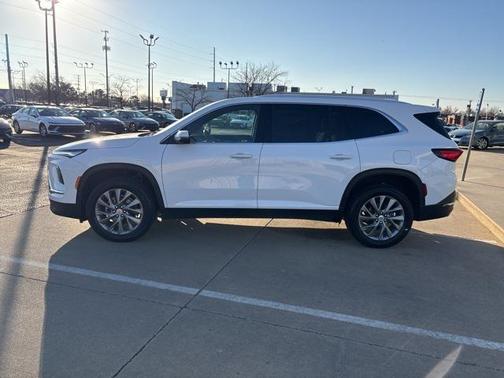 2025 Buick Enclave Preferred FWD