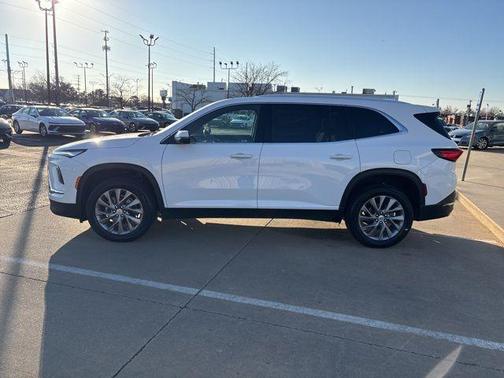 2025 Buick Enclave Preferred FWD