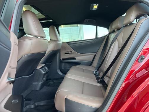 2024 Lexus ES 350 Base