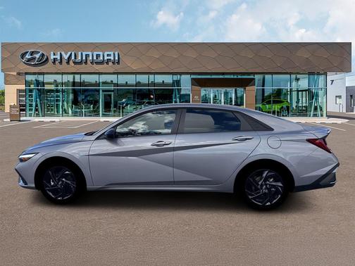 Fluid Metal 2026 Hyundai ELANTRA HEV SEL Sport