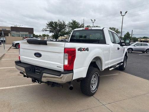Oxford White 2017 Ford F-250 XL