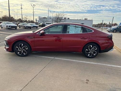 2025 Hyundai SONATA SEL