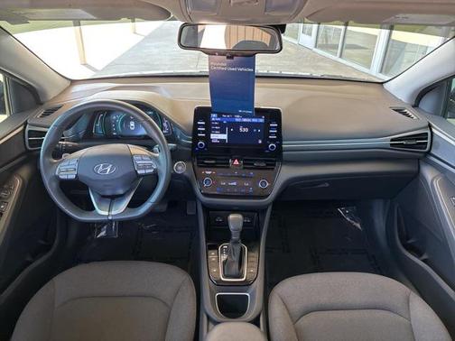 2022 Hyundai IONIQ Hybrid SE
