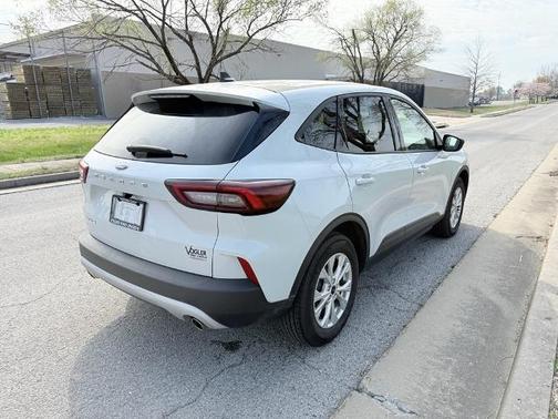 SPACE SILVER METALLIC 2025 Ford Escape ACTIVE