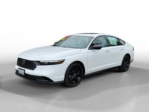 Platinum White 2025 Honda Accord SE