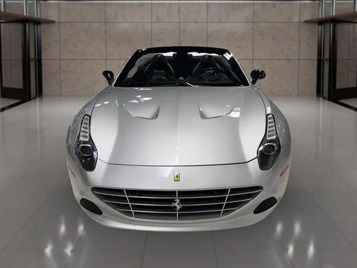 2016 Ferrari California T