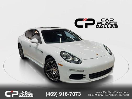 2015 Porsche Panamera 4