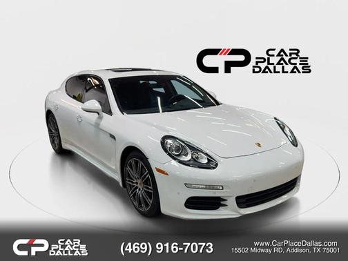 2015 Porsche Panamera 4