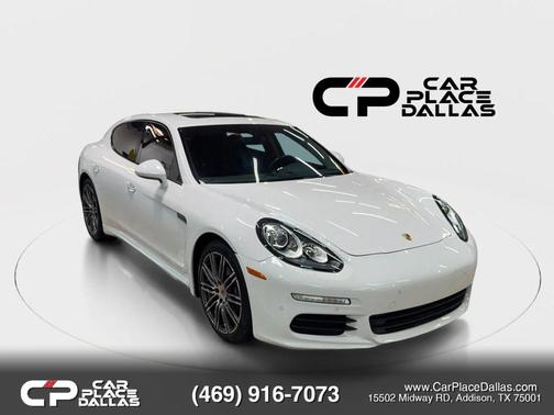 2015 Porsche Panamera 4