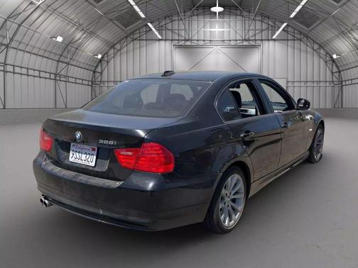 2011 BMW 328 328i Sedan 4D