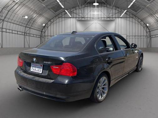2011 BMW 328 328i Sedan 4D