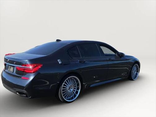 2017 BMW 750 I