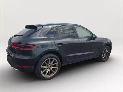 2018 Porsche Macan Base