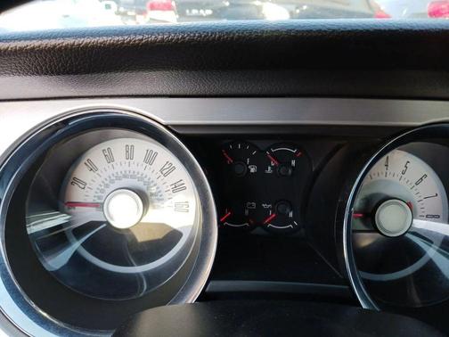 2011 Ford Mustang V6 Premium