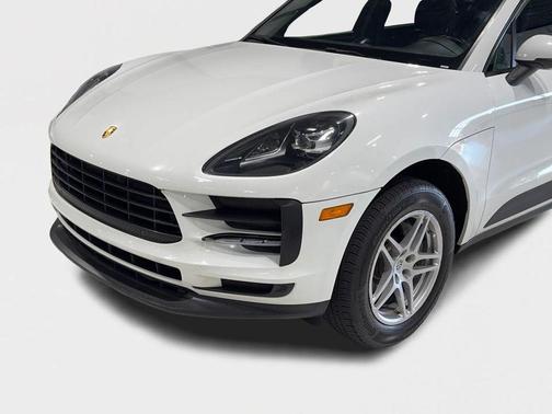 2021 Porsche Macan Sport Utility 4D