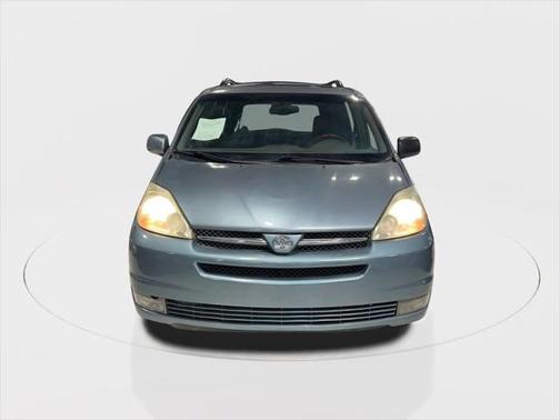 2004 Toyota Sienna XLE