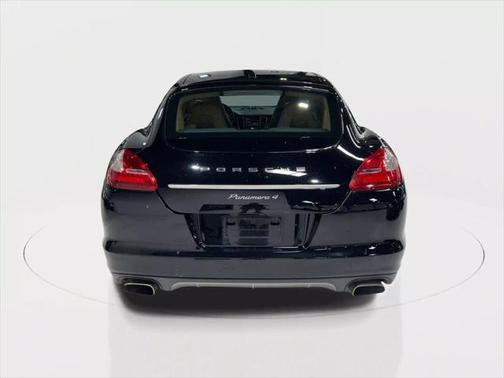 2013 Porsche Panamera 4 Platinum Edition