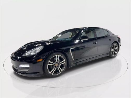 2013 Porsche Panamera 4 Platinum Edition