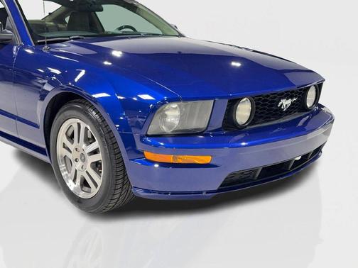2005 Ford Mustang GT Premium
