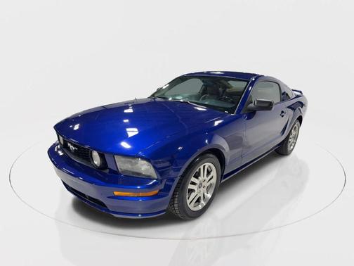 2005 Ford Mustang GT Premium