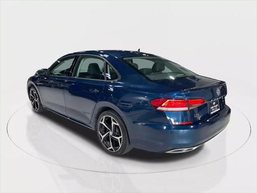 2020 Volkswagen Passat 2.0T R-Line