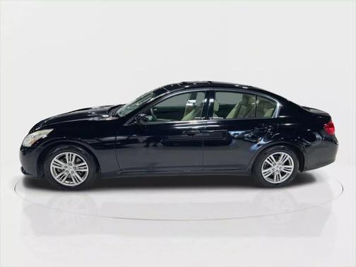 2011 INFINITI G37 Journey