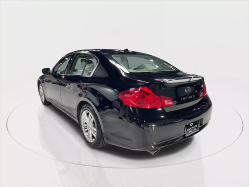 2011 INFINITI G37 Journey