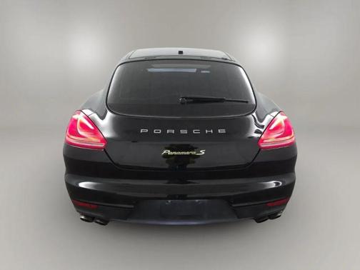 2014 Porsche Panamera 4