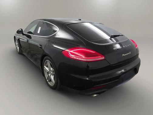 2014 Porsche Panamera 4