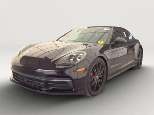 2018 Porsche Panamera 4