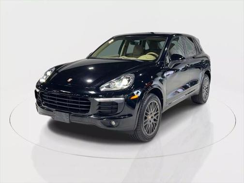 2017 Porsche Cayenne Platinum Edition