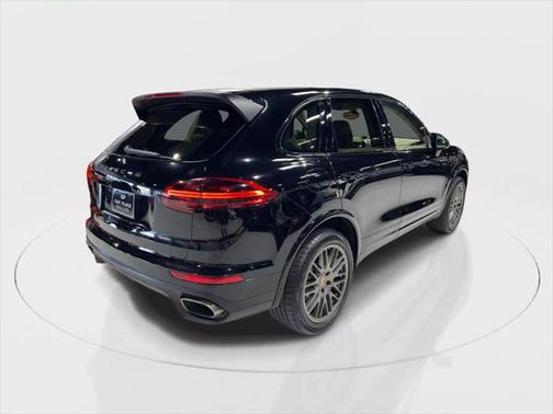 2017 Porsche Cayenne Platinum Edition