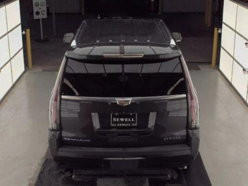 2018 Cadillac Escalade Sport